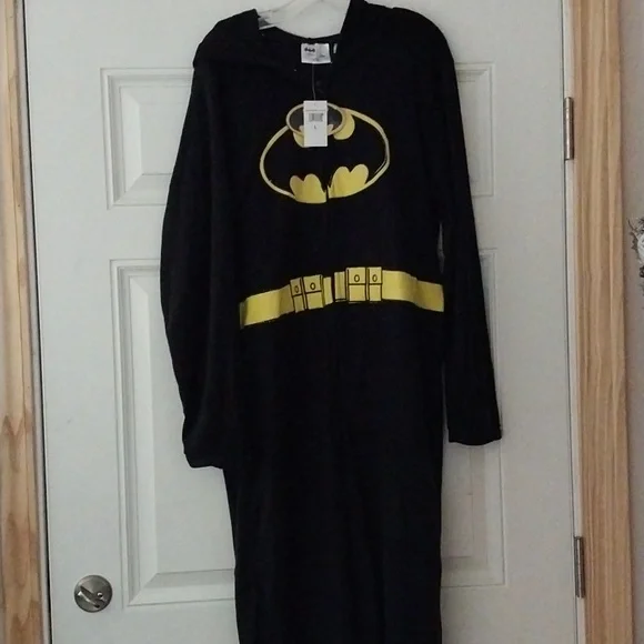 NWT DC Batman pajamas with attached hood and cape black and yellow size L - Picture 1 of 5
